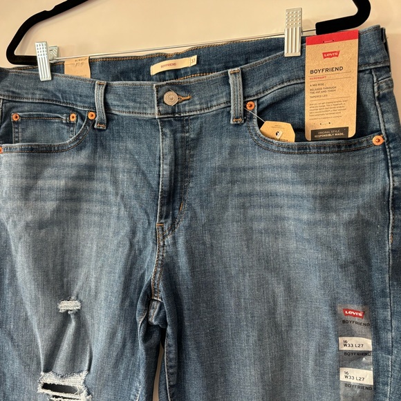 Levi’s Mid-Rise Boyfriend Ripped Jeans - Picture 6 of 9